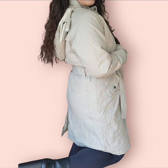 the North face beige cream jacket - Picture 3 of 5